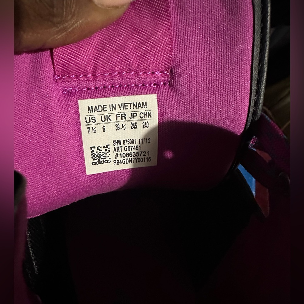 Adidas - Picture 4 of 7